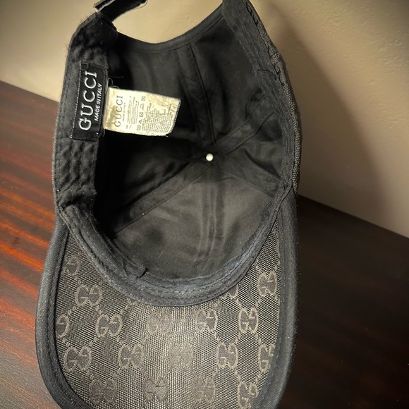 ⚜️Gucci Black Monogram Cap⚜️ - Picture 2 of 6